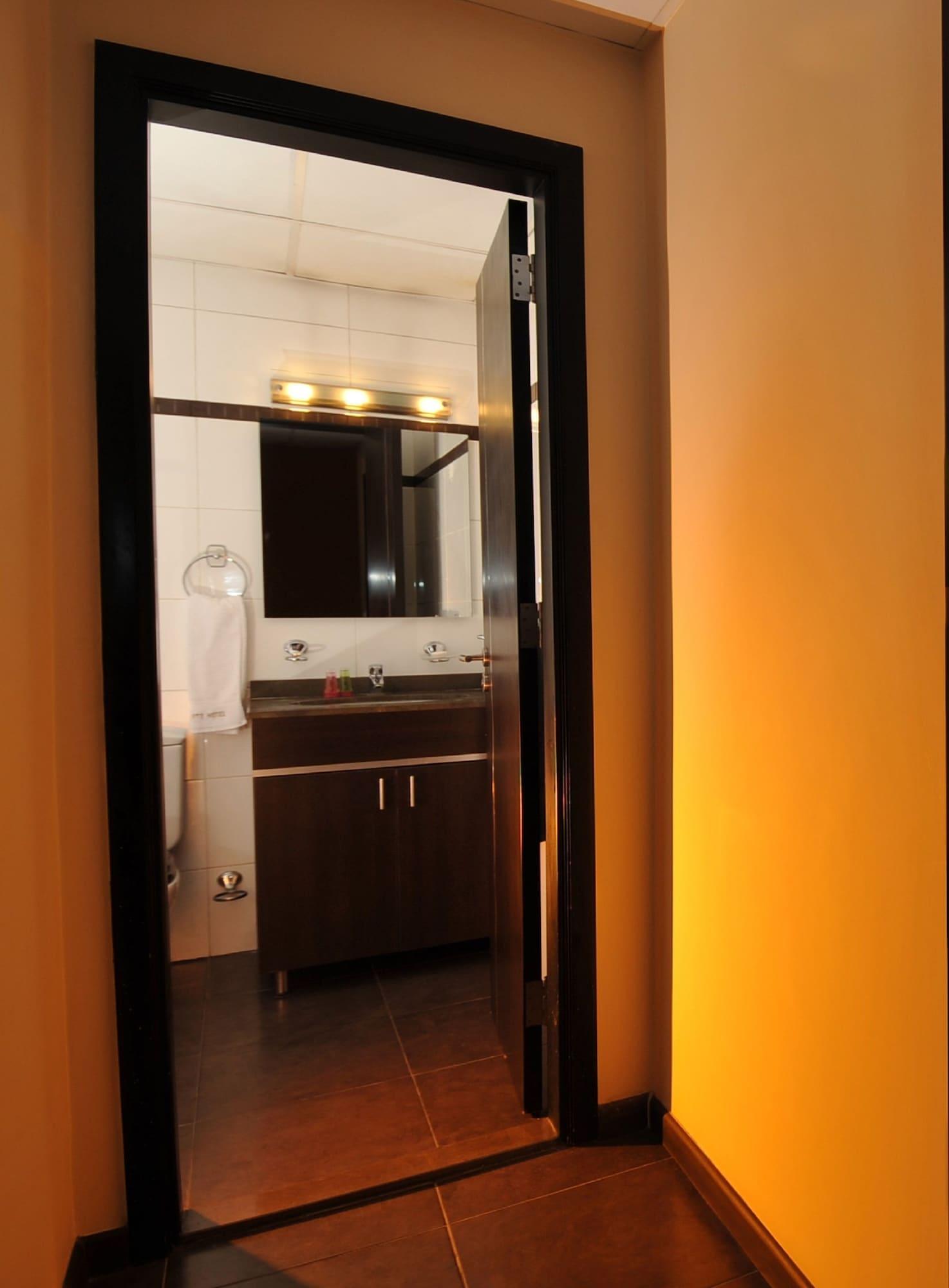 Suite Hotel Chrome - Beirut Eksteriør bilde